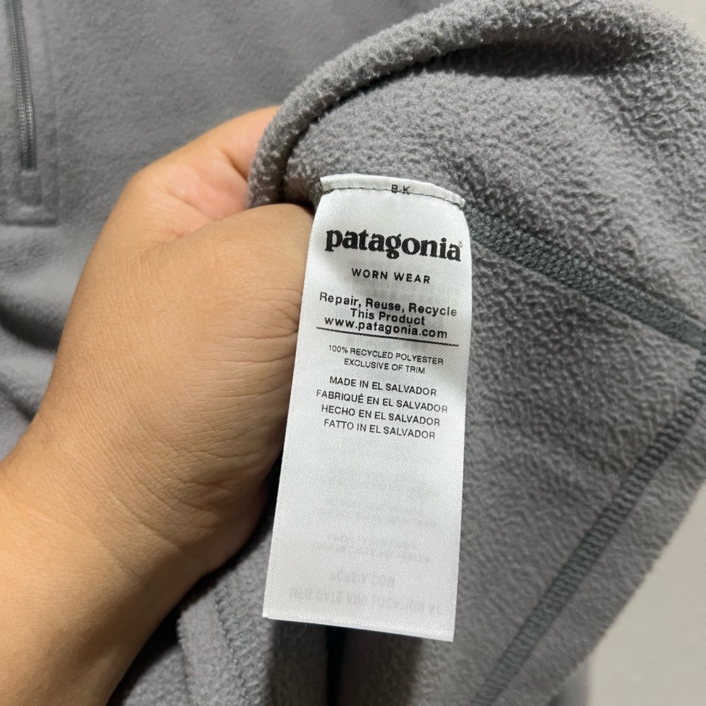 Women’s Patagonia Navy Blue Micro-D Fleece Pullover Sweater SMALL 100% polyester - Picture 5 of 5